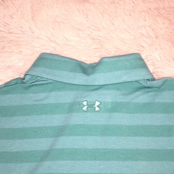 Under Armour ‘Loose Fit’ HeatGear Striped Polo. - Picture 4 of 8